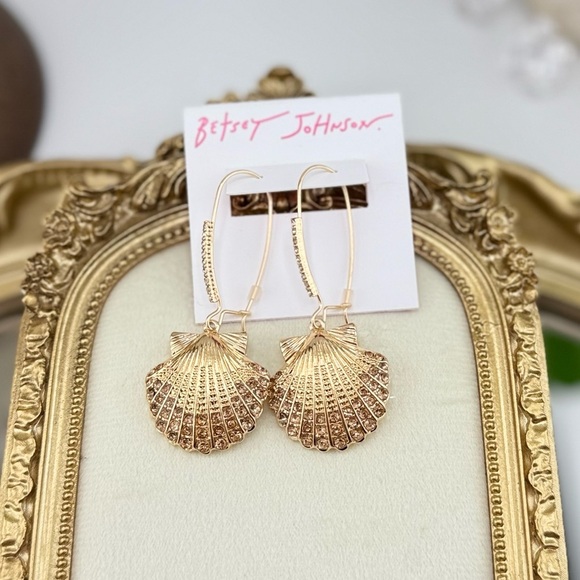 Betsey Johnson Jewelry - Betsey Johnson Gold Seashell Drop Earrings – Beachy Glam!